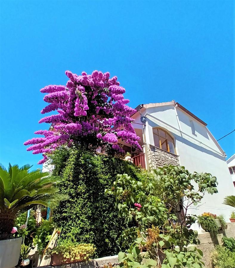 Apartman Nada Sali Exterior foto